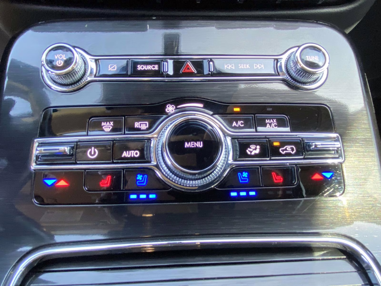 2023 Radiance Metallic Lincoln Nautilus Reserve AWD SUV