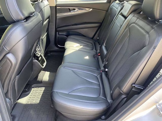 2023 Radiance Metallic Lincoln Nautilus Reserve AWD SUV