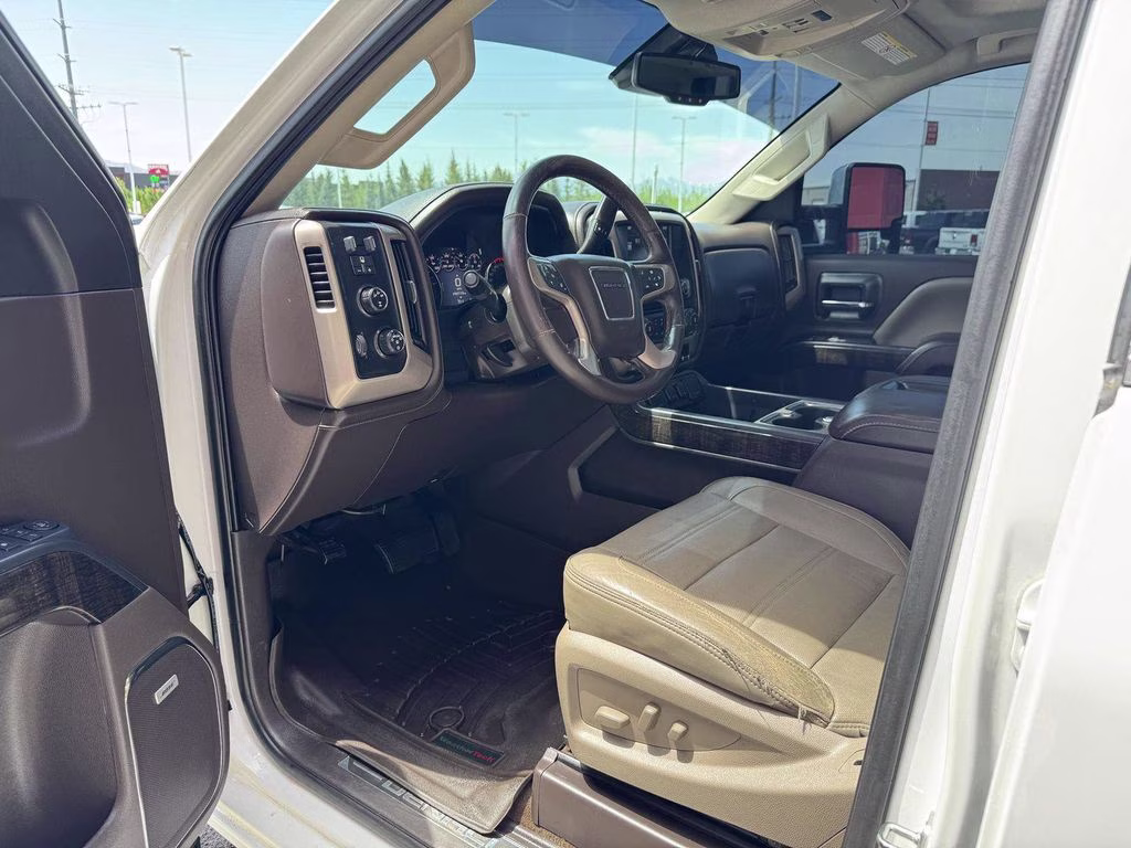 2015 Summit White GMC Sierra 2500HD Denali 4X4 Truck