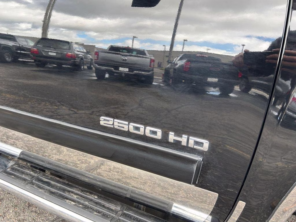 2011 Black GMC Sierra 2500HD SLE 4X4 Truck