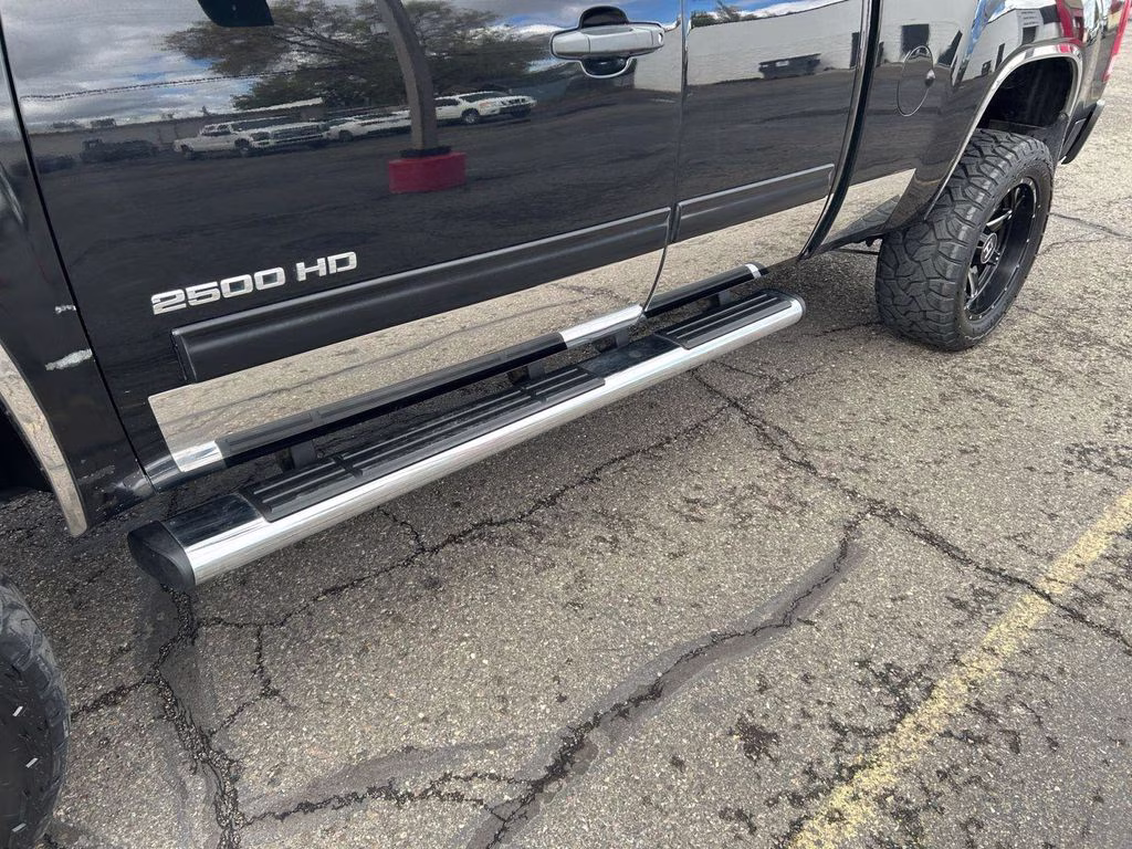 2011 Black GMC Sierra 2500HD SLE 4X4 Truck