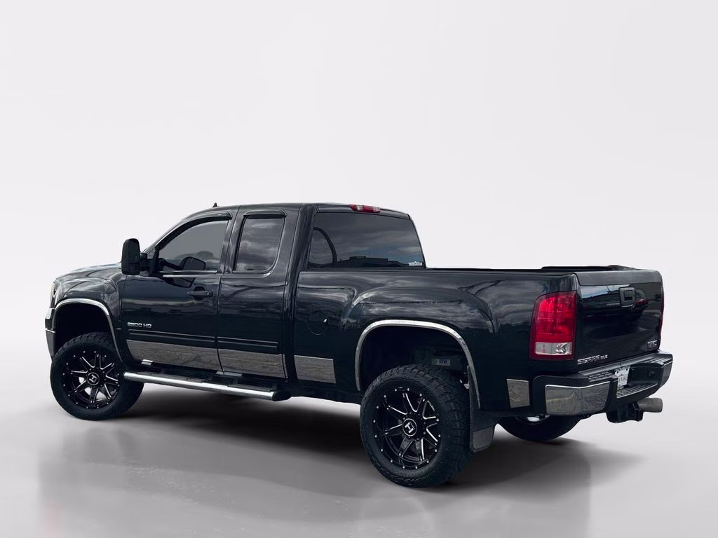 2011 Black GMC Sierra 2500HD SLE 4X4 Truck