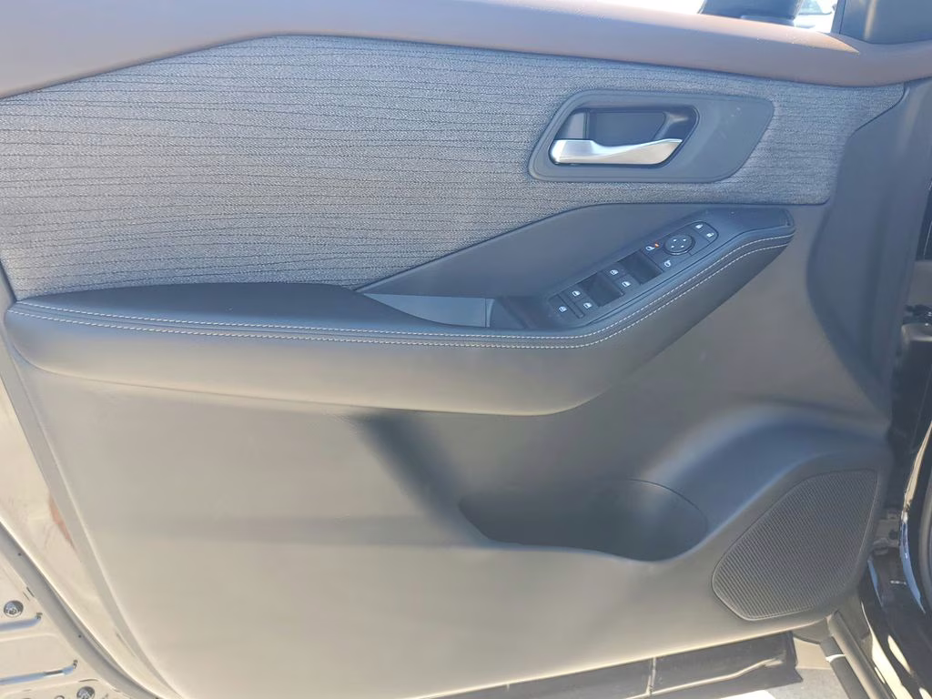 2023 Super Black Nissan Rogue SV FWD SUV