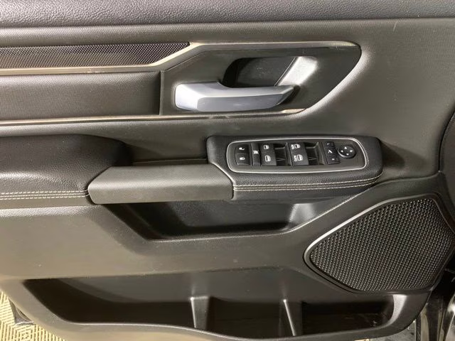 2022 Diamond Black Crystal Pearlcoat Ram 1500 Sport 4X4 Truck