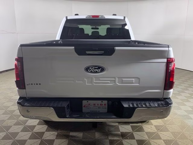 2024 Oxford White Ford F-150 XLT 4X4 Truck