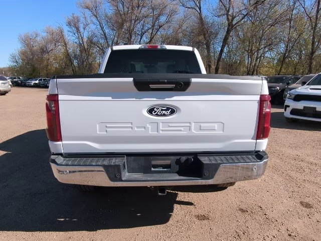 2024 Oxford White Ford F-150 XLT 4X4 Truck