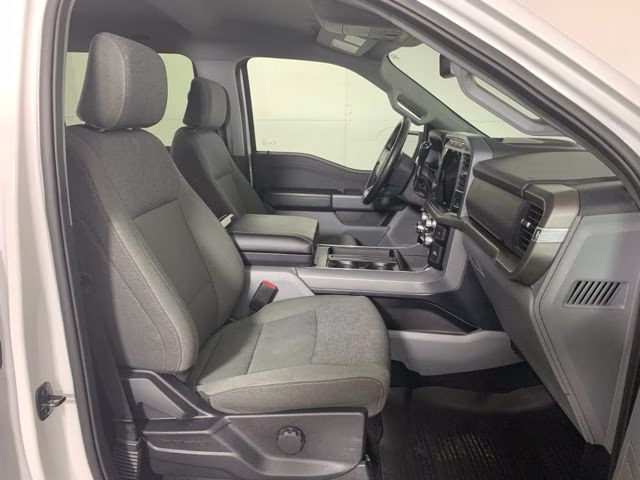 2024 Oxford White Ford F-150 XLT 4X4 Truck