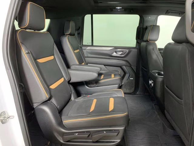 2023 Summit White GMC Yukon XL AT4 4X4 SUV