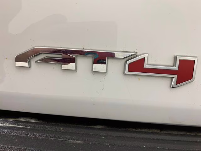 2023 Summit White GMC Yukon XL AT4 4X4 SUV