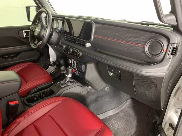 2024 Silver Zynith Clearcoat Jeep Wrangler Rubicon 392 4X4 SUV