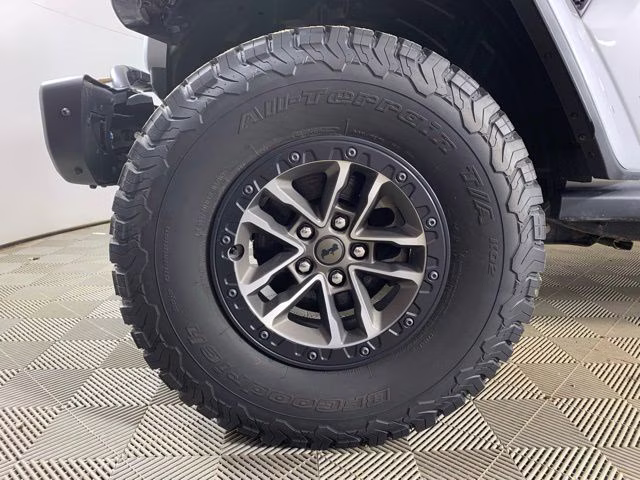 2024 Silver Zynith Clearcoat Jeep Wrangler Rubicon 392 4X4 SUV