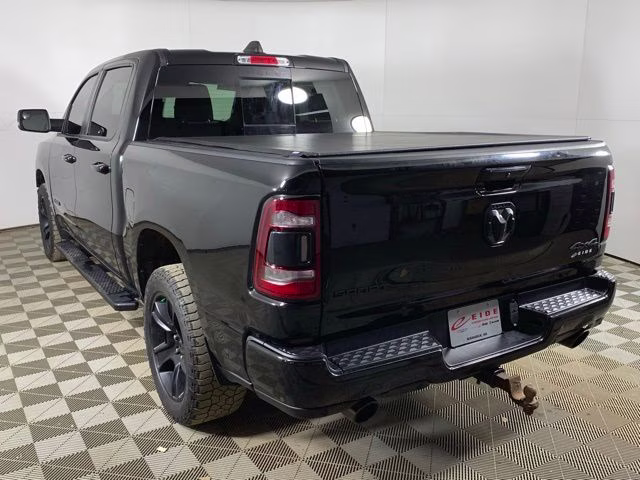 2022 Diamond Black Crystal Pearlcoat Ram 1500 Sport 4X4 Truck