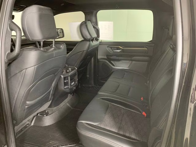 2022 Diamond Black Crystal Pearlcoat Ram 1500 Sport 4X4 Truck
