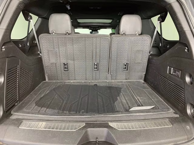 2023 Summit White GMC Yukon XL AT4 4X4 SUV