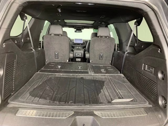2023 Summit White GMC Yukon XL AT4 4X4 SUV