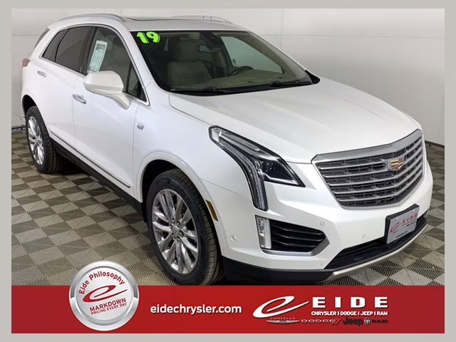 2019 Crystal White Tricoat Cadillac XT5 Platinum AWD SUV