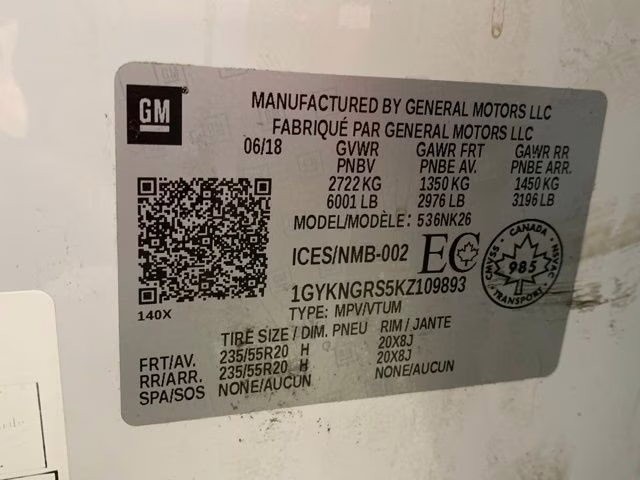 2019 Crystal White Tricoat Cadillac XT5 Platinum AWD SUV