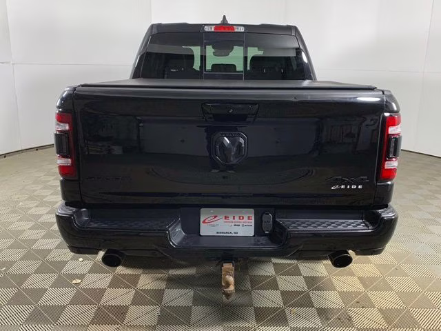 2022 Diamond Black Crystal Pearlcoat Ram 1500 Sport 4X4 Truck