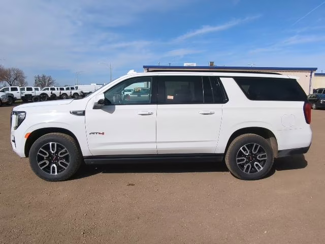 2023 Summit White GMC Yukon XL AT4 4X4 SUV