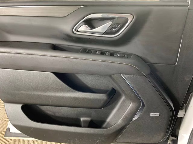 2023 Summit White GMC Yukon XL AT4 4X4 SUV