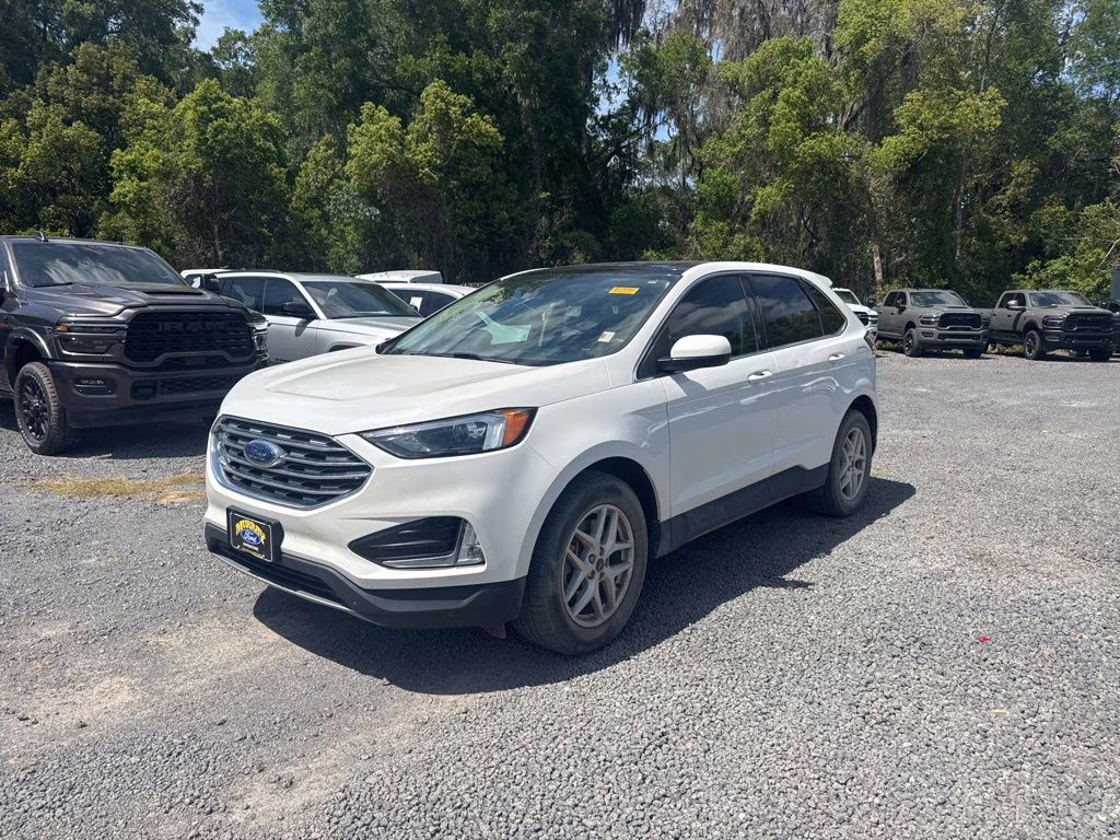2022 White Metallic Ford Edge SEL AWD SUV