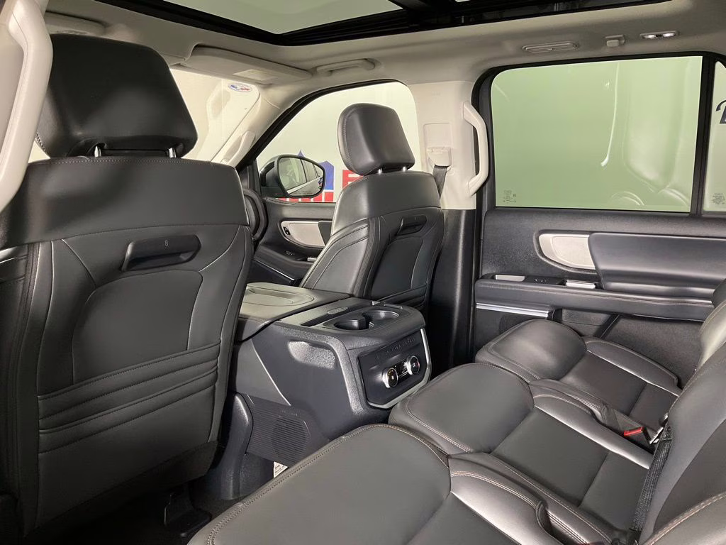 2025 Black Metallic Ford Expedition Max Active 4X4 SUV