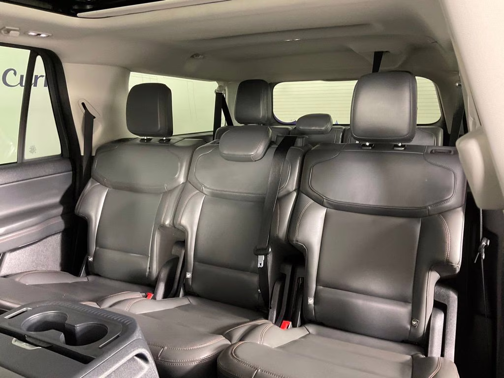 2025 Black Metallic Ford Expedition Max Active 4X4 SUV