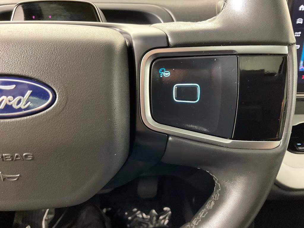 2025 Black Metallic Ford Expedition Max Active 4X4 SUV