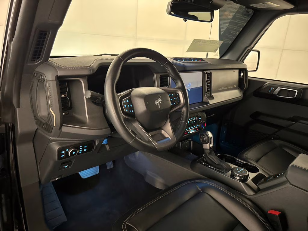 2025 Shadow Black Ford Bronco Badlands 4X4 SUV