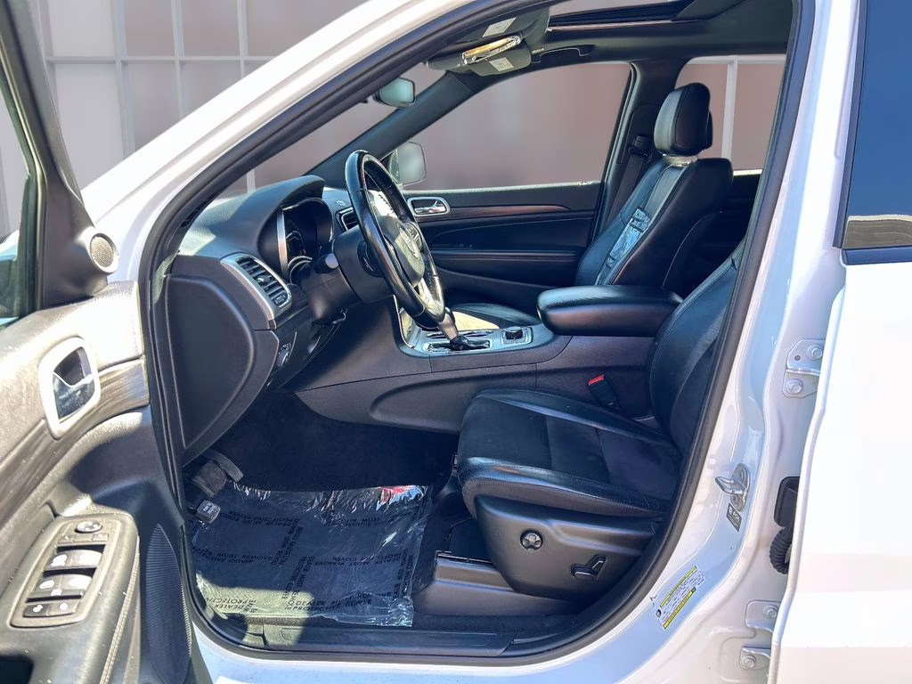 2022 Bright White Clearcoat Jeep Grand Cherokee WK Laredo X 4X4 SUV