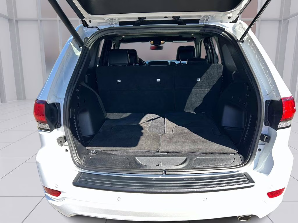 2022 Bright White Clearcoat Jeep Grand Cherokee WK Laredo X 4X4 SUV