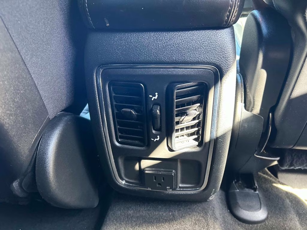 2022 Bright White Clearcoat Jeep Grand Cherokee WK Laredo X 4X4 SUV