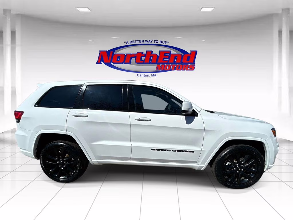 2022 Bright White Clearcoat Jeep Grand Cherokee WK Laredo X 4X4 SUV