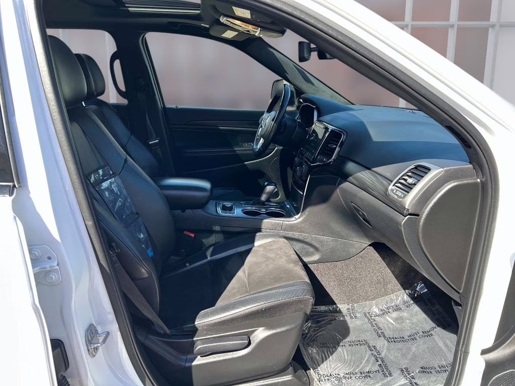 2022 Bright White Clearcoat Jeep Grand Cherokee WK Laredo X 4X4 SUV