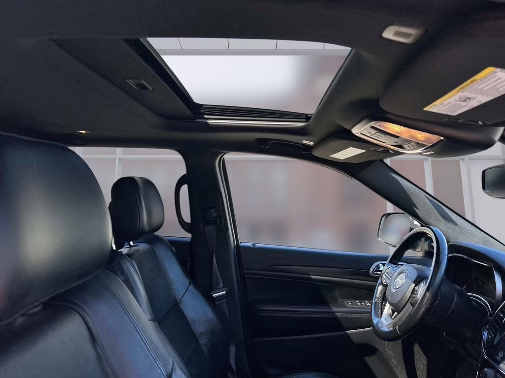 2022 Bright White Clearcoat Jeep Grand Cherokee WK Laredo X 4X4 SUV