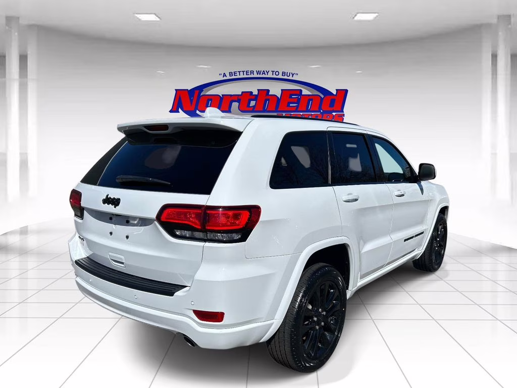 2022 Bright White Clearcoat Jeep Grand Cherokee WK Laredo X 4X4 SUV