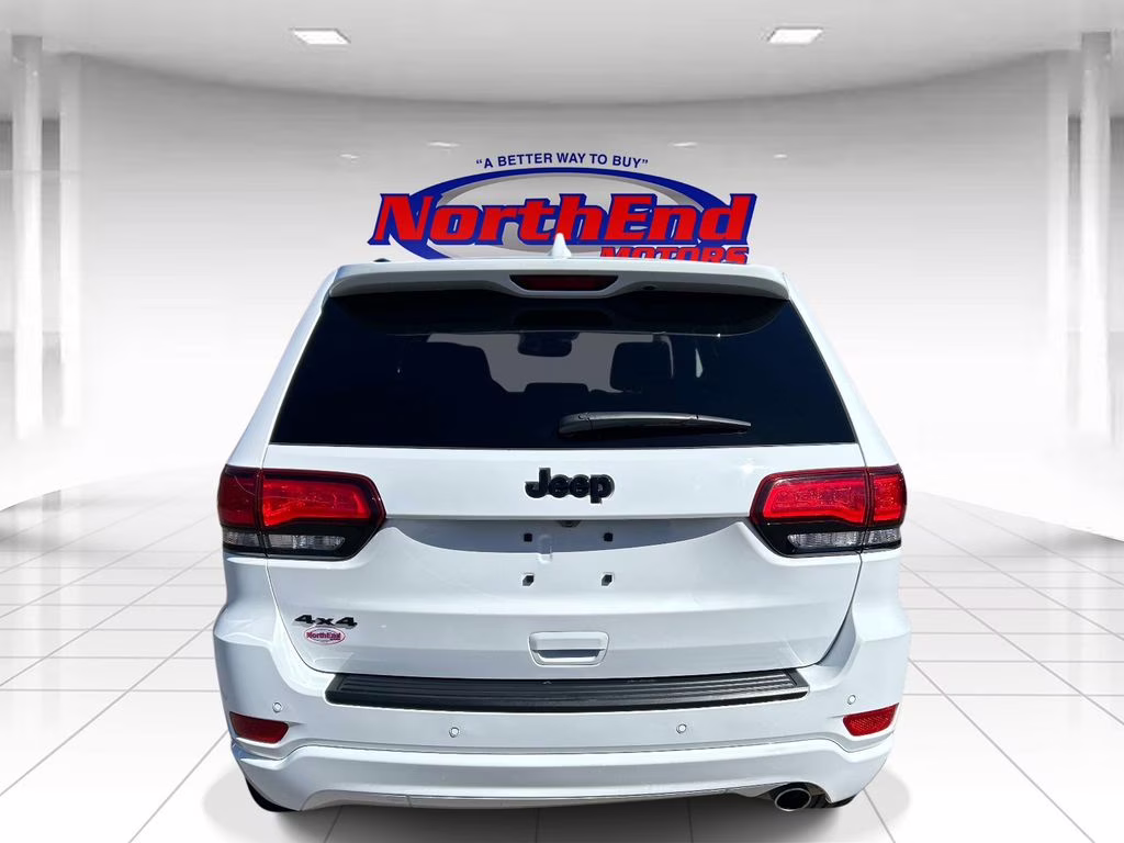 2022 Bright White Clearcoat Jeep Grand Cherokee WK Laredo X 4X4 SUV