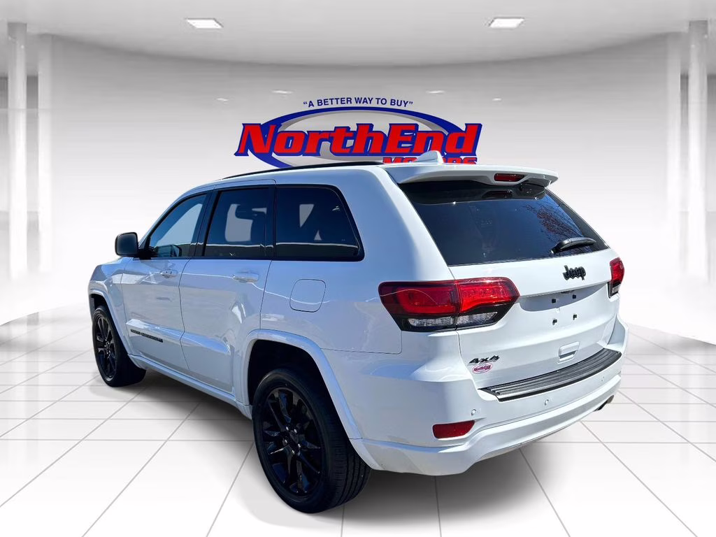 2022 Bright White Clearcoat Jeep Grand Cherokee WK Laredo X 4X4 SUV
