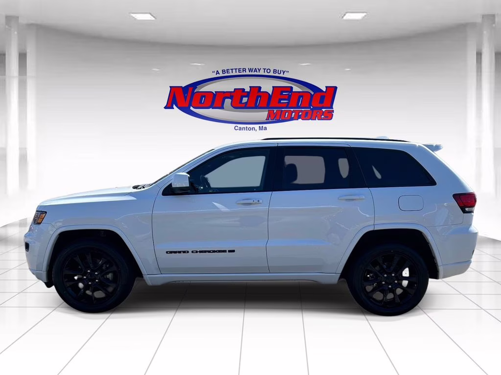 2022 Bright White Clearcoat Jeep Grand Cherokee WK Laredo X 4X4 SUV
