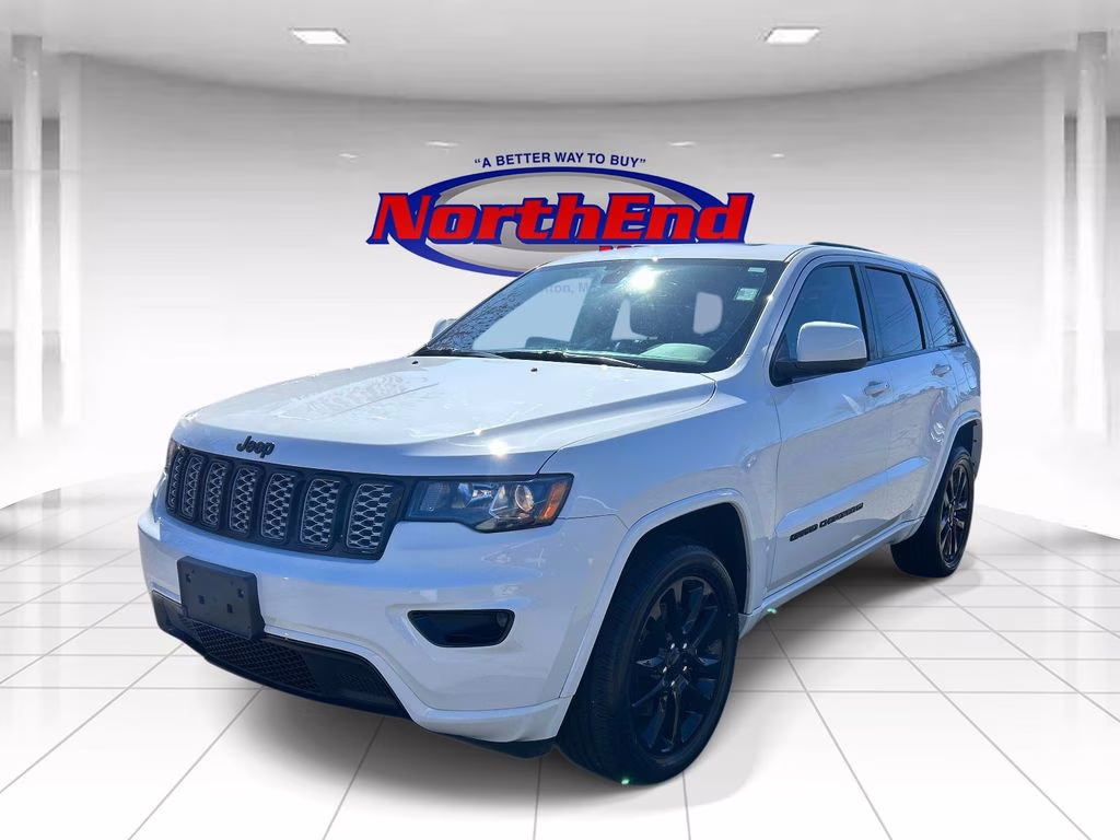 2022 Bright White Clearcoat Jeep Grand Cherokee WK Laredo X 4X4 SUV