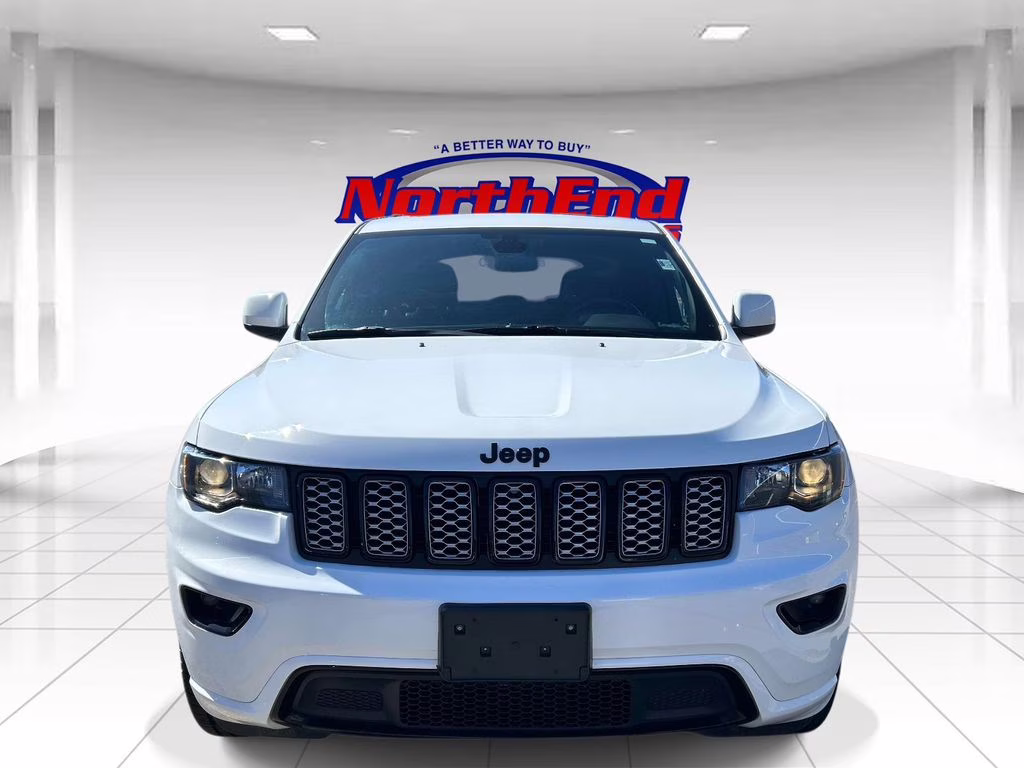 2022 Bright White Clearcoat Jeep Grand Cherokee WK Laredo X 4X4 SUV