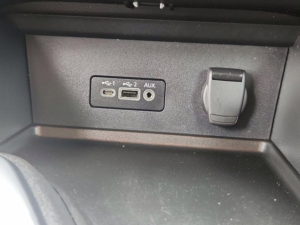 2022 Brilliant Silver Metallic Nissan Sentra SV FWD Sedan