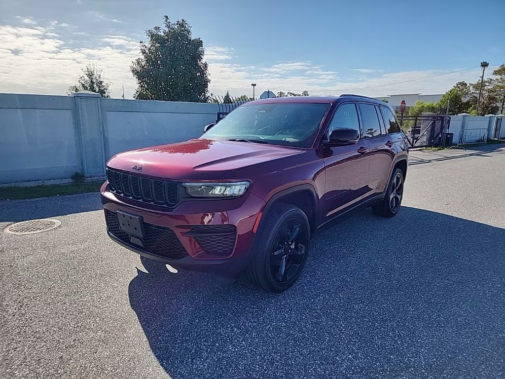 2023 Velvet Red Pearlcoat Jeep Grand Cherokee Altitude X 4X4 SUV