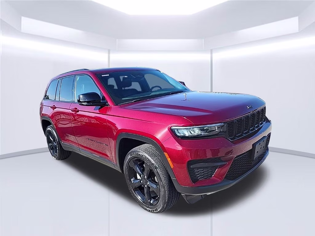 2023 Velvet Red Pearlcoat Jeep Grand Cherokee Altitude X 4X4 SUV