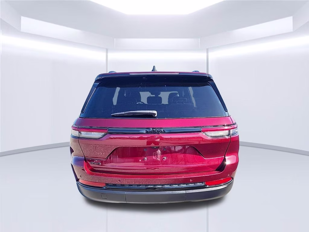 2023 Velvet Red Pearlcoat Jeep Grand Cherokee Altitude X 4X4 SUV