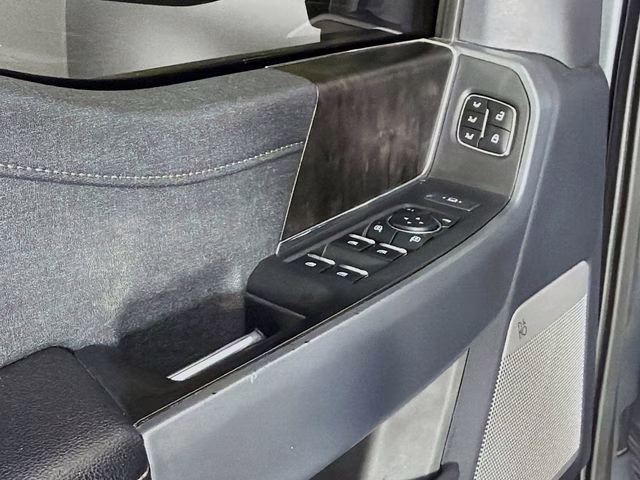 2023 Gray Metallic Ford Super Duty F-250 SRW Lariat 4X4 Truck