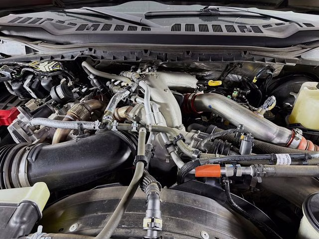 2023 Gray Metallic Ford Super Duty F-250 SRW Lariat 4X4 Truck