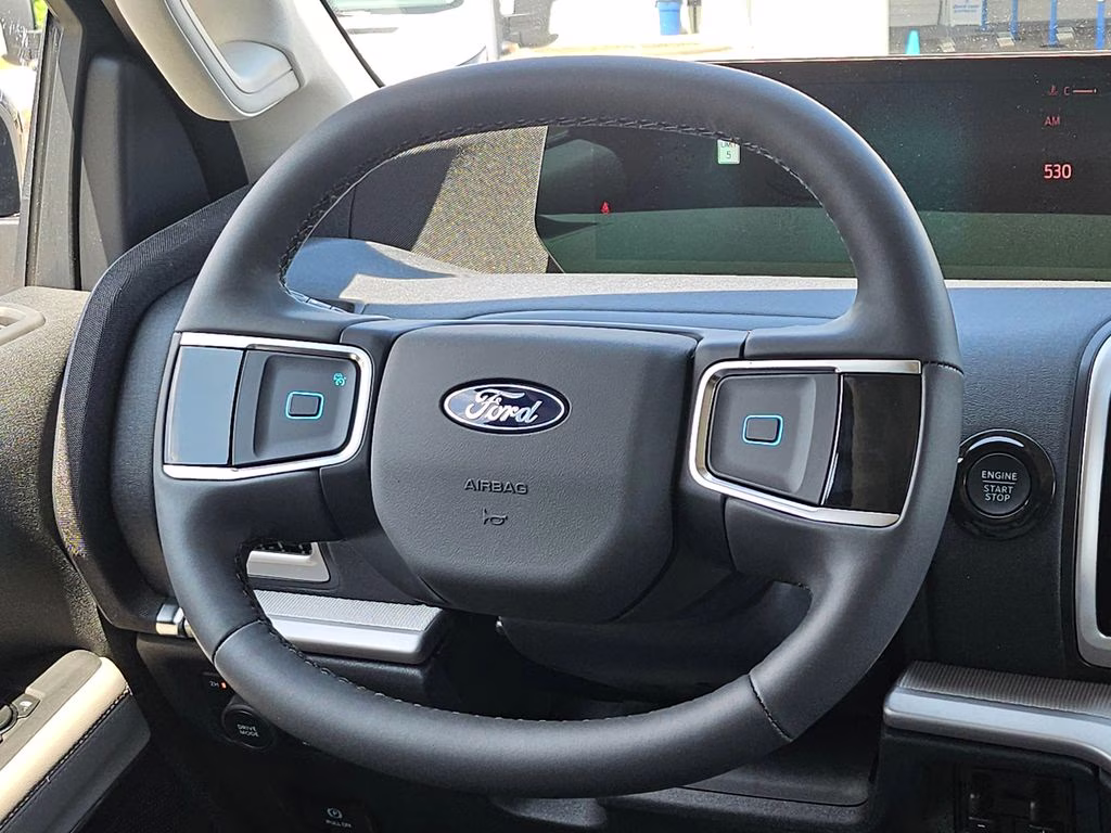 2026 Star White Metallic Tri-Coat Ford Expedition Max Active 4X4 SUV