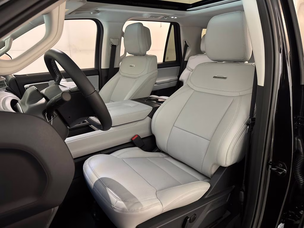 2026 Agate Black Metallic Ford Expedition Platinum 4X4 SUV