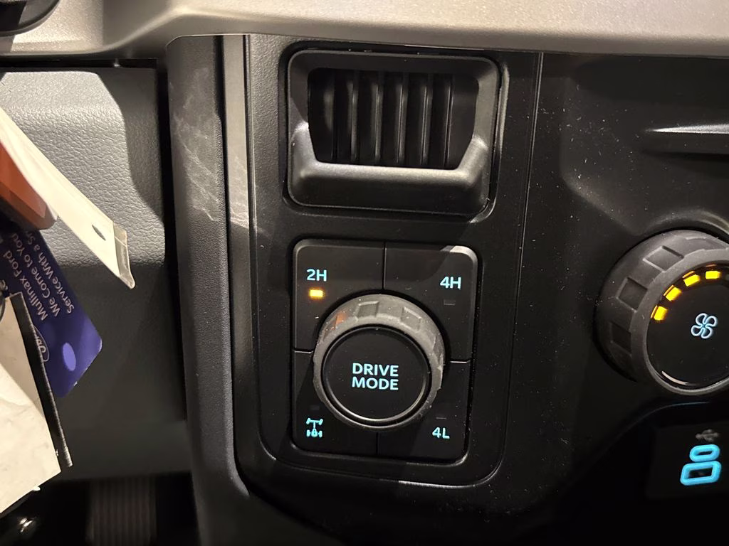 2026 Agate Black Metallic Ford Super Duty F-250 SRW STX 4X4 Truck
